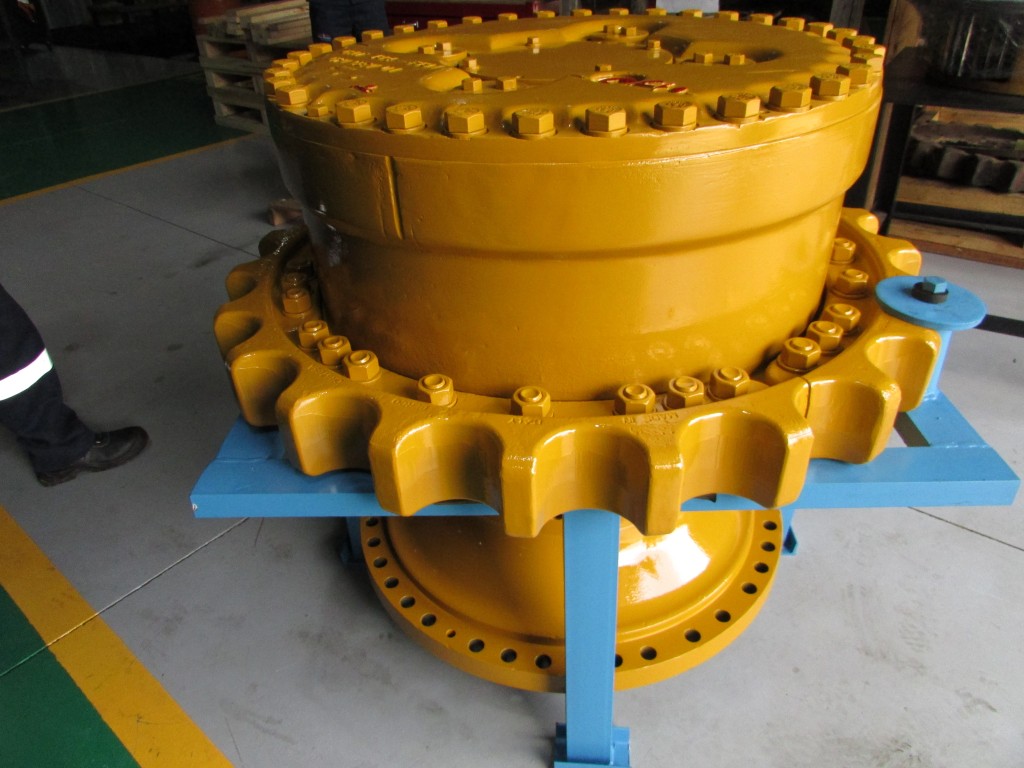 CAT D11T Final drive